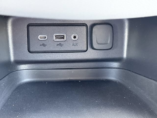 Used 2023 Chevrolet Equinox LT FWD image 27