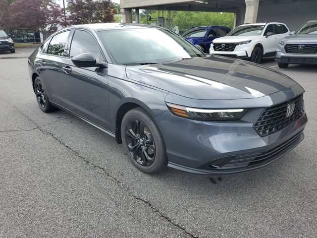 Certified 2025 Honda Accord SE image 3