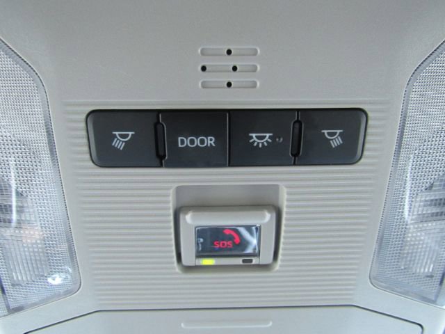 Used 2025 Toyota RAV4 LE image 45