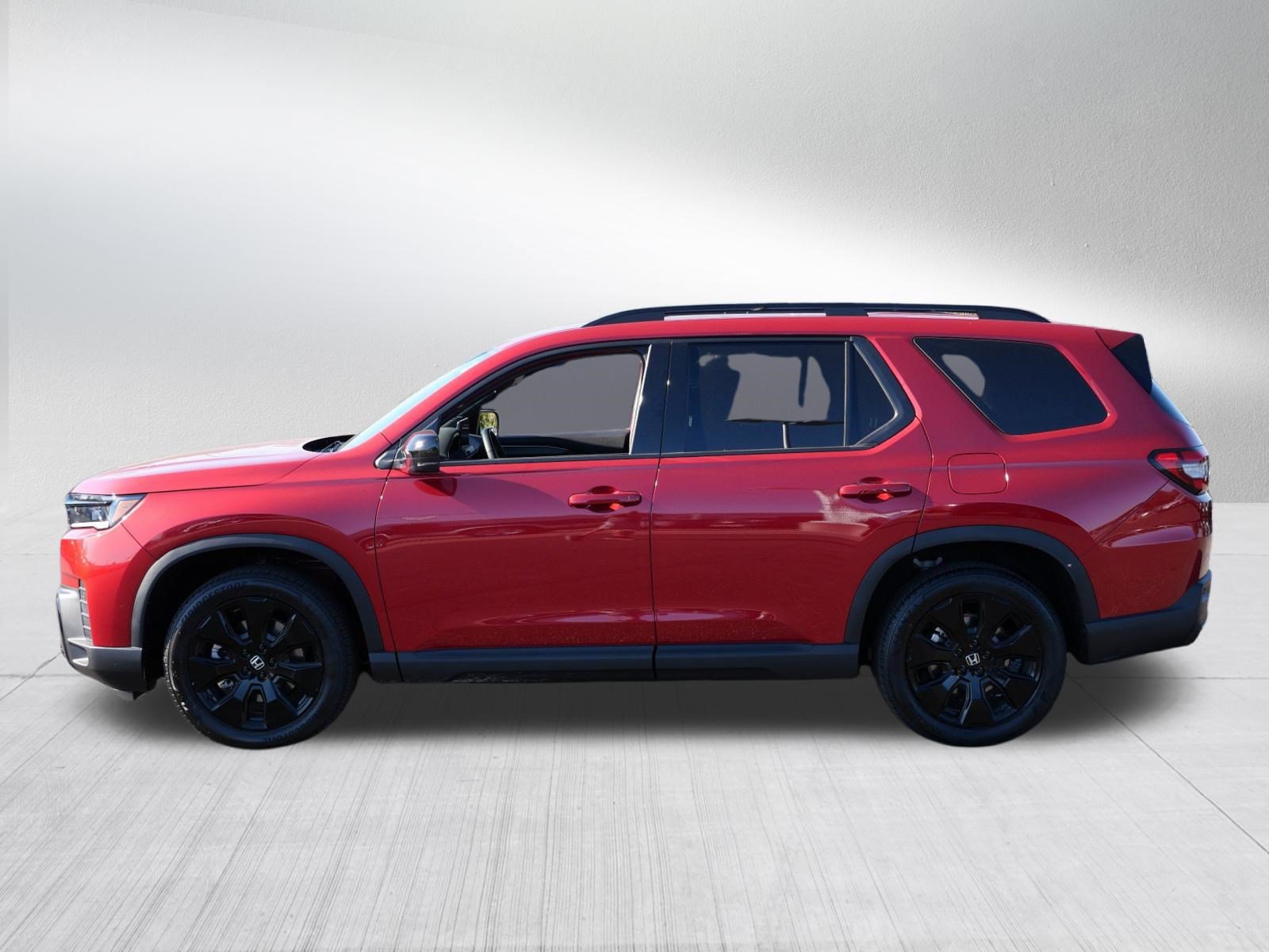Certified 2026 Honda Pilot Black Edition image 4