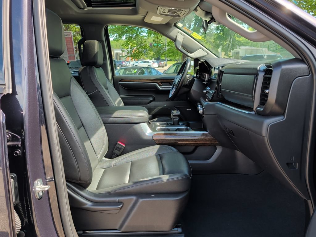 Used 2025 GMC Sierra 1500 Elevation w/ Elevation Premium Package AWD/4WD image 37