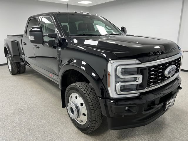 Used 2025 Ford F450 Platinum w/ FX4 Off-Road Package AWD/4WD image 2