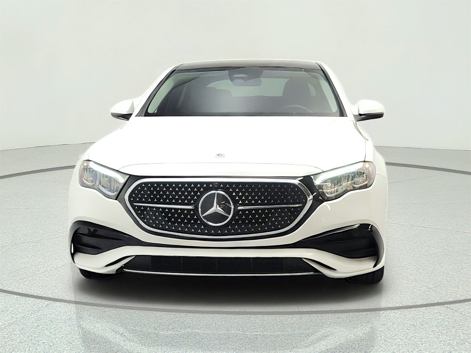Used 2025 Mercedes-Benz E 350 Sedan w/ Winter Package image 2