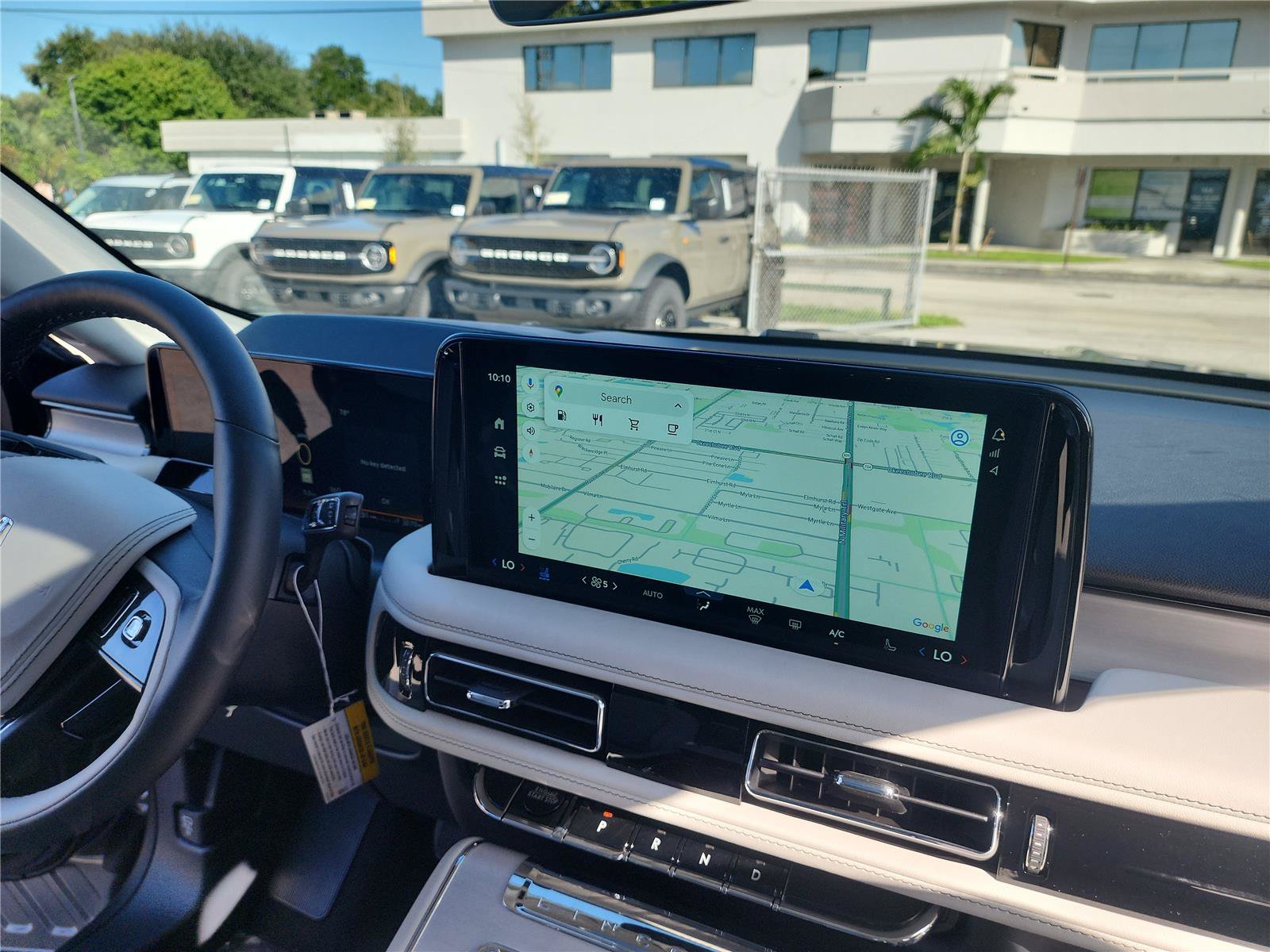 New 2027 Lincoln Aviator Reserve w/ Jet Appearance Package RWD image 32