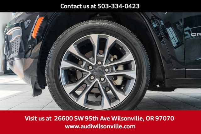 Used 2023 Jeep Grand Cherokee Overland AWD/4WD image 7