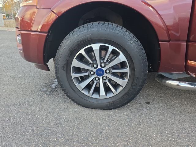 Used 2016 Ford Expedition XLT w/ Equipment Group 202A image 10