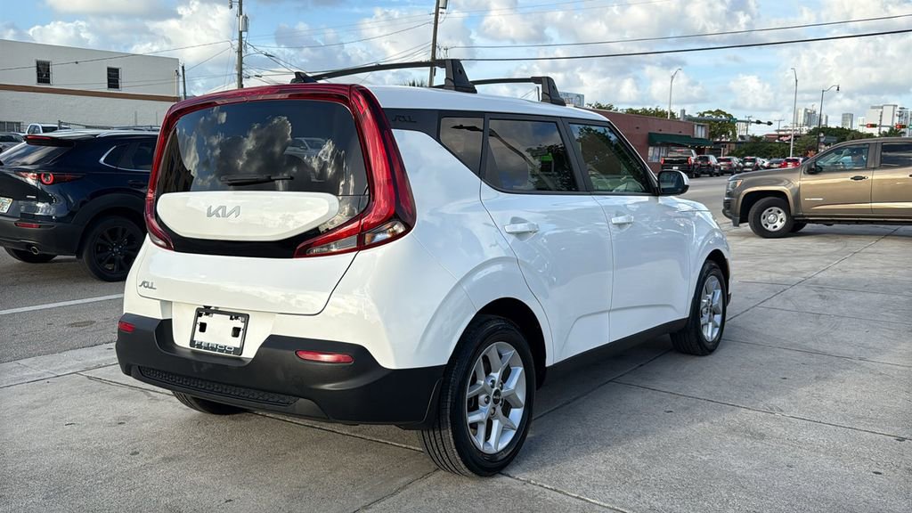 Used 2022 Kia Soul LX w/ Technology Package FWD image 14