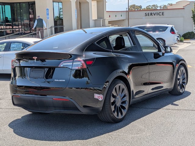 Used 2022 Tesla Model Y Performance AWD/4WD image 6