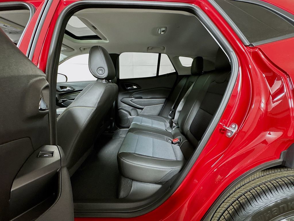 New 2026 Chevrolet Trax LT w/ Sunroof Package FWD image 13