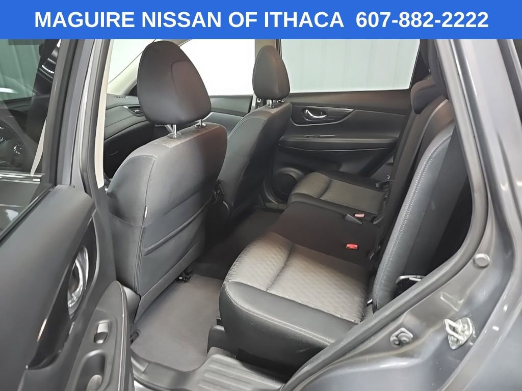 Used 2018 Nissan Rogue SV w/ Sun & Sound Touring Package image 32