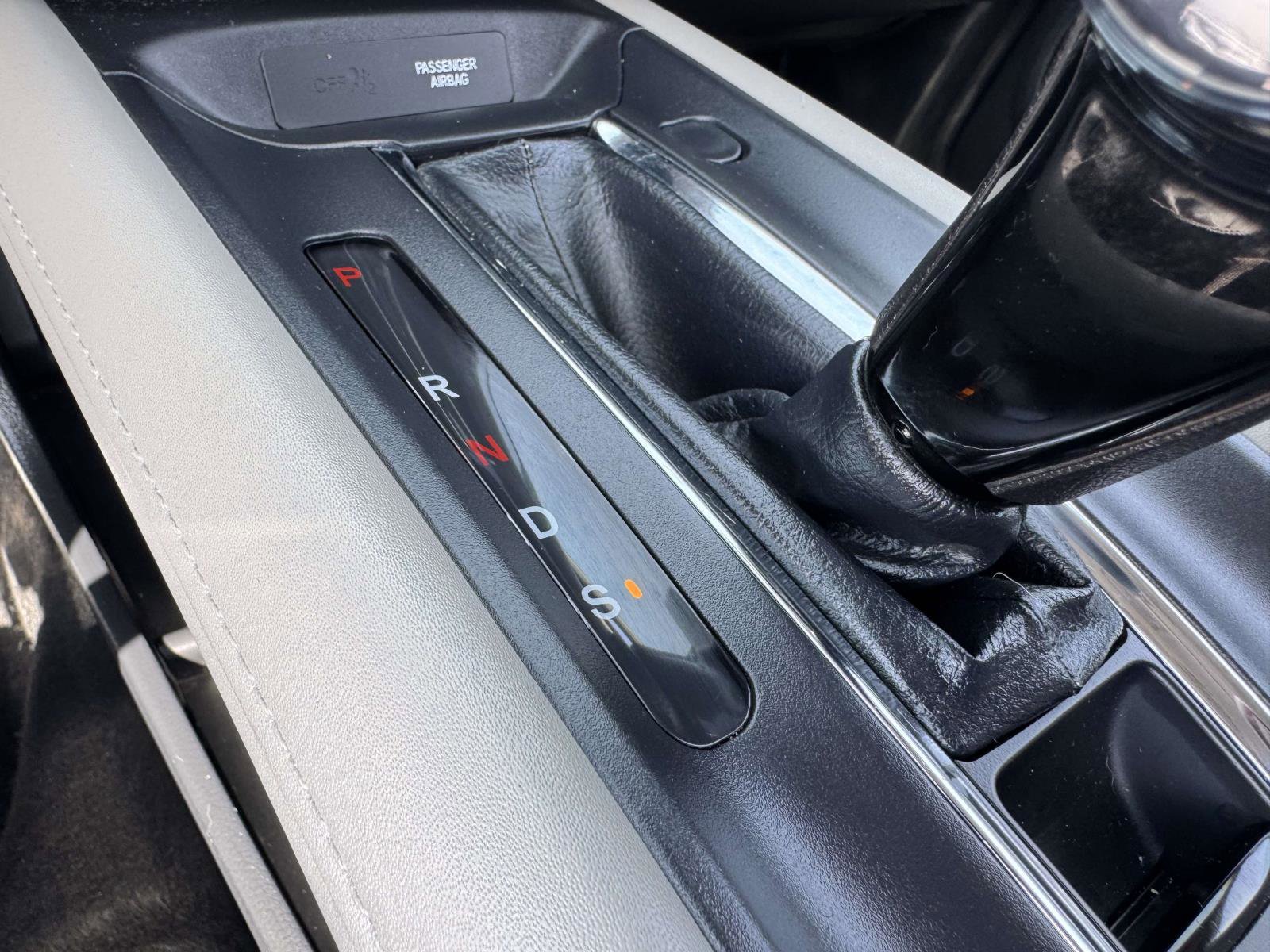 Used 2018 Honda HR-V EX image 36