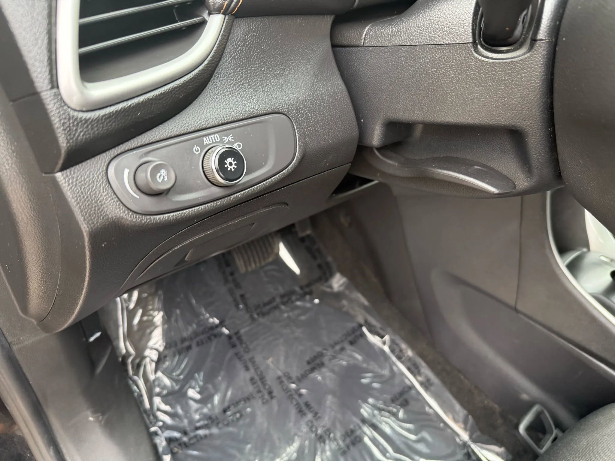 Used 2021 Chevrolet Trax LT image 10