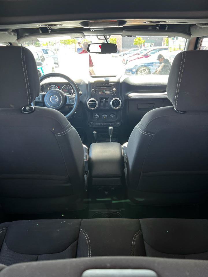 Used 2013 Jeep Wrangler Rubicon w/ Dual Top Group AWD/4WD image 9