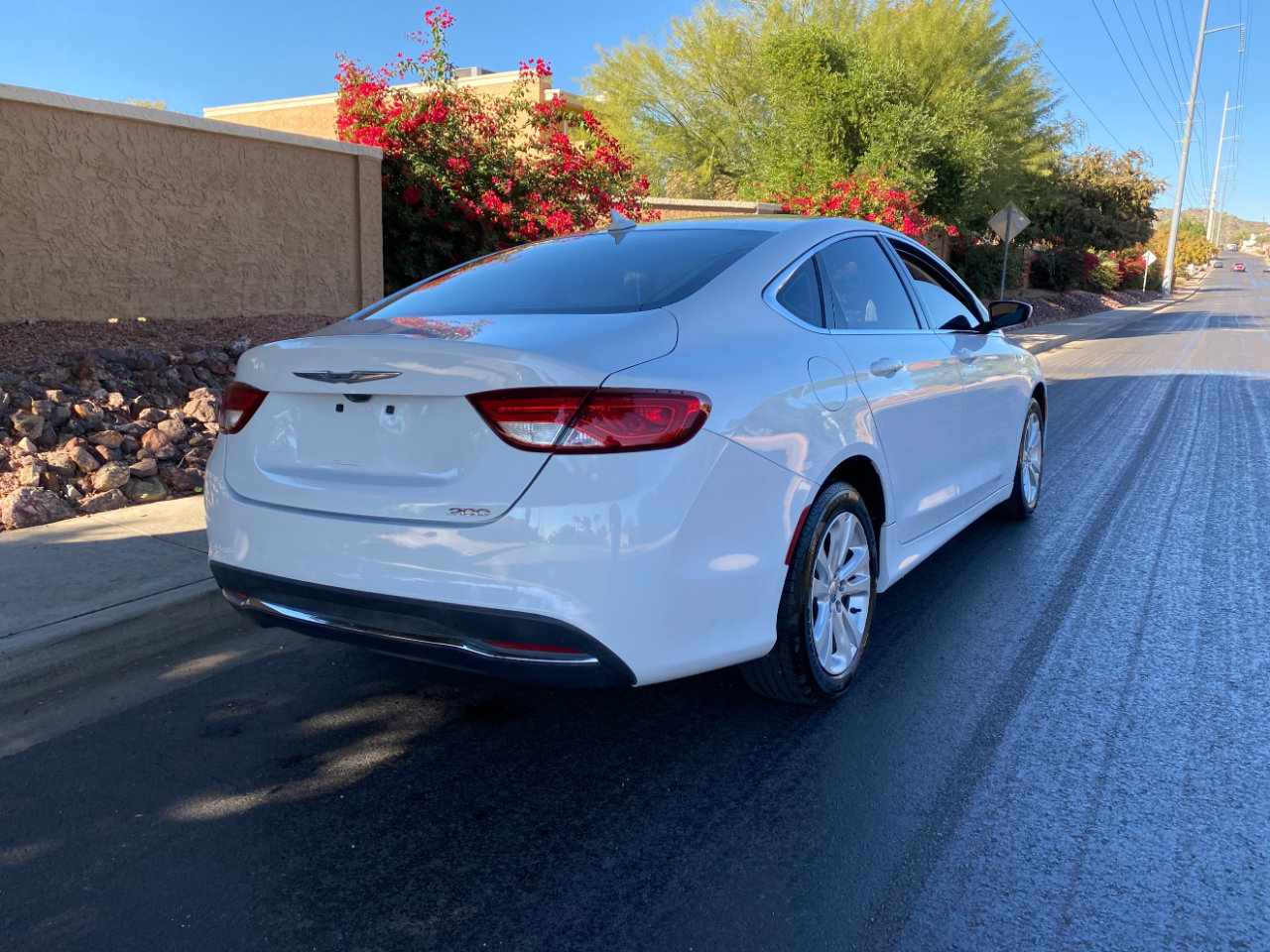 Used 2017 Chrysler 200 Limited Platinum image 6