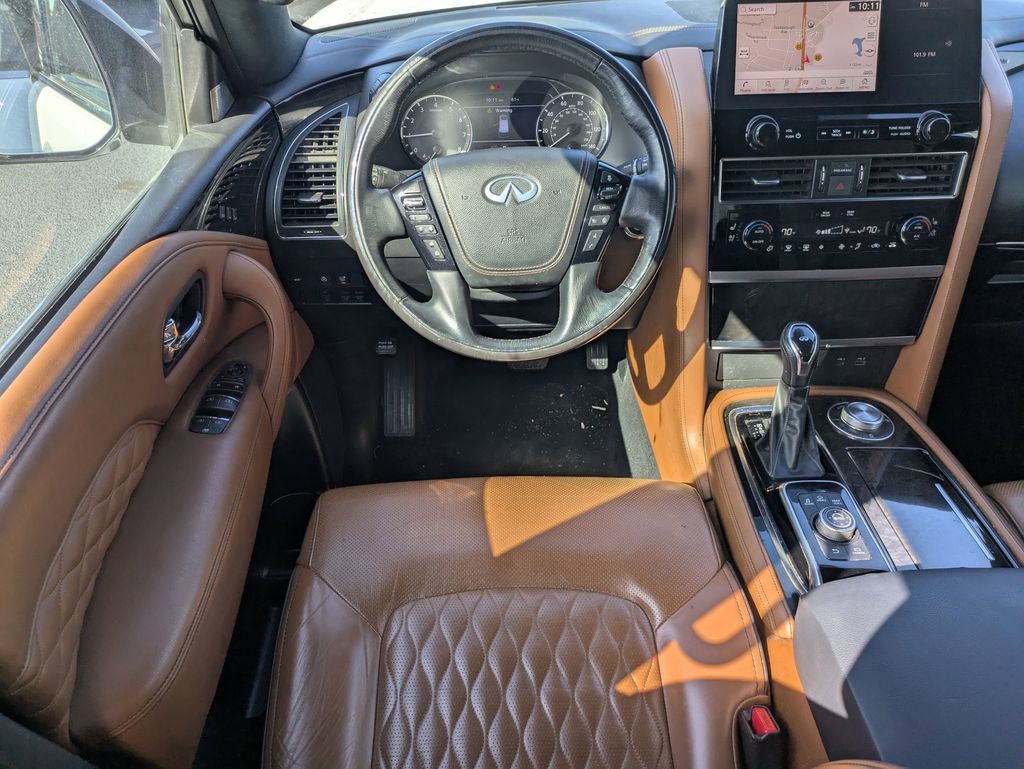 Used 2024 INFINITI QX80 Sensory image 17
