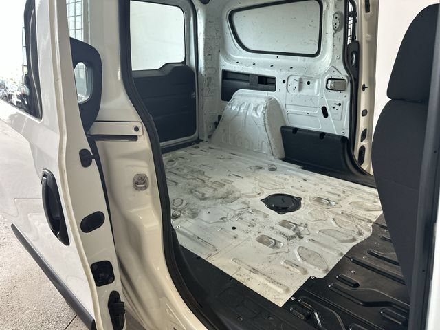 Used 2022 RAM ProMaster City Tradesman w/ Lights & Wheels Group FWD image 26