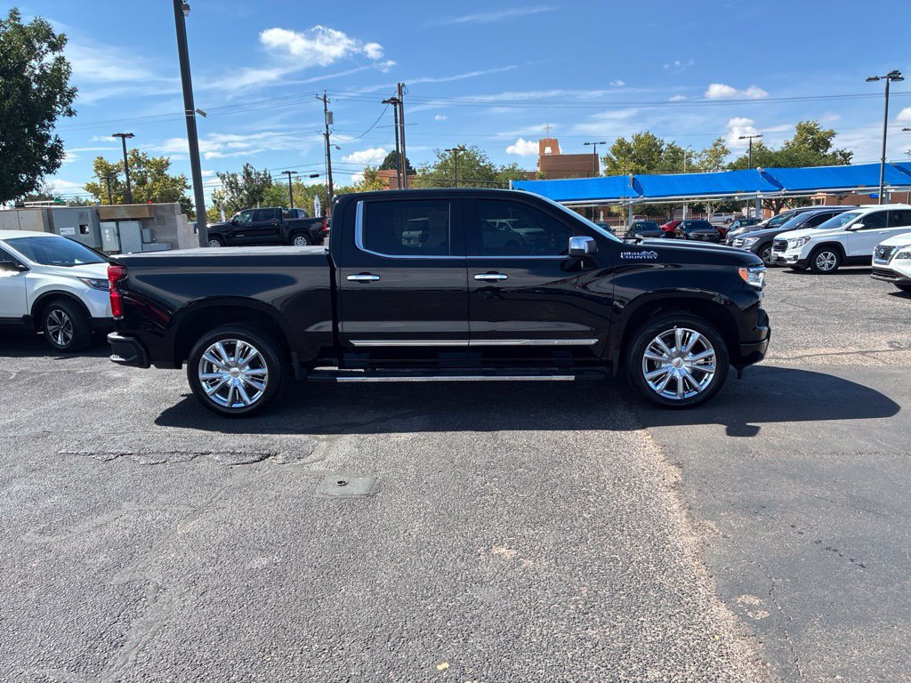Used 2024 Chevrolet Silverado 1500 High Country w/ High Country Premium Package AWD/4WD image 5