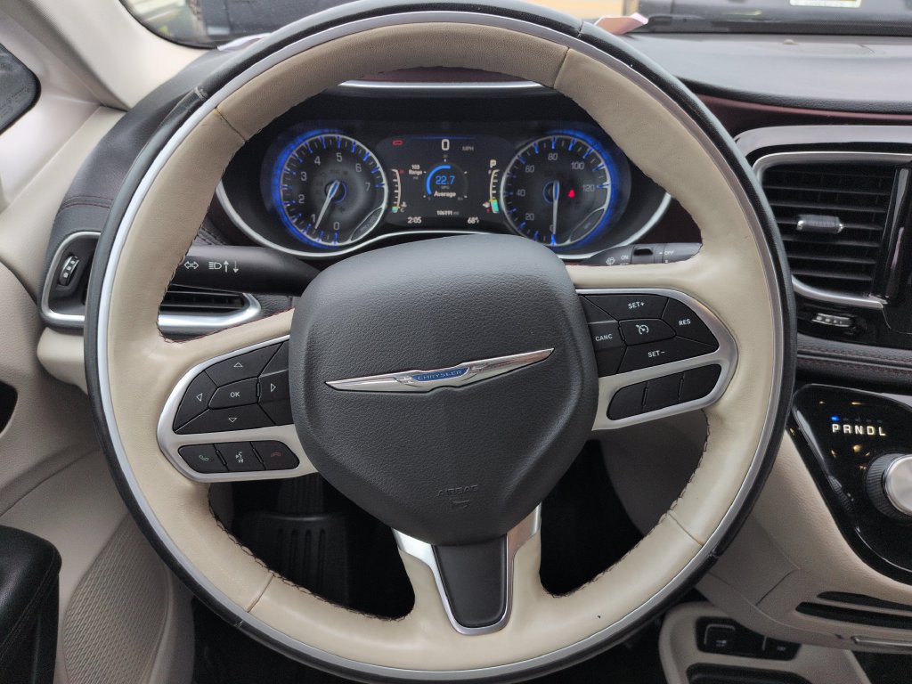 Used 2020 Chrysler Pacifica Limited FWD image 14