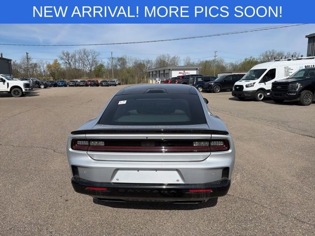 Used 2024 Dodge Charger Daytona Scat Pack w/ Plus Group AWD/4WD image 3