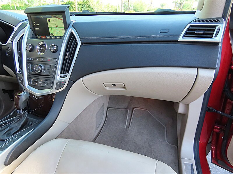 Used 2011 Cadillac SRX Luxury FWD image 23