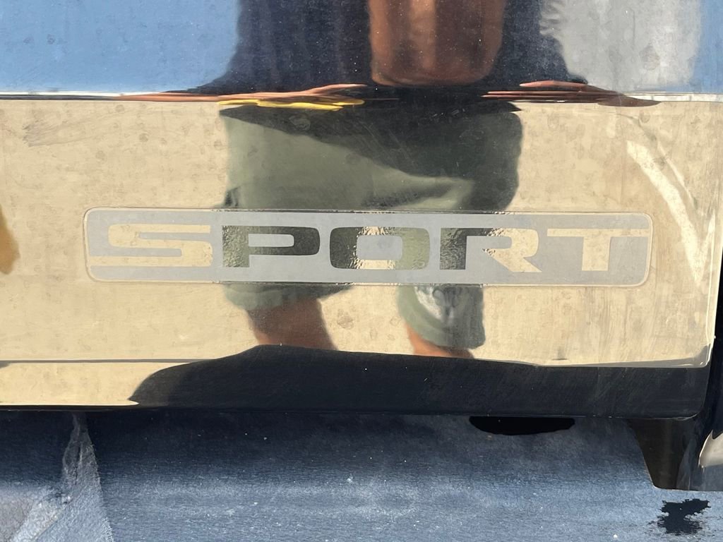 Used 2021 Jeep Gladiator Sport image 15