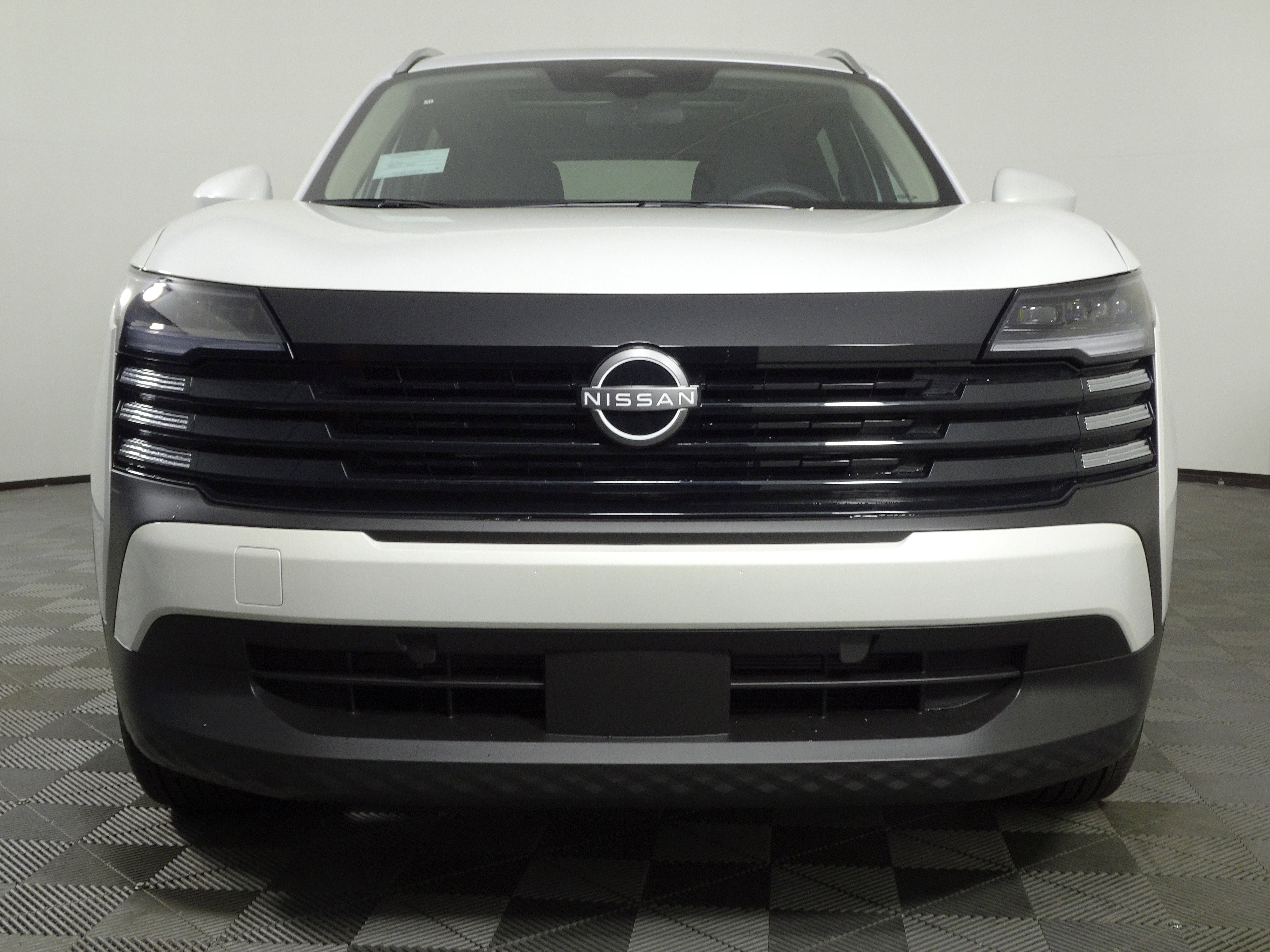 New 2025 Nissan Kicks SV w/ SV Premium Package image 17