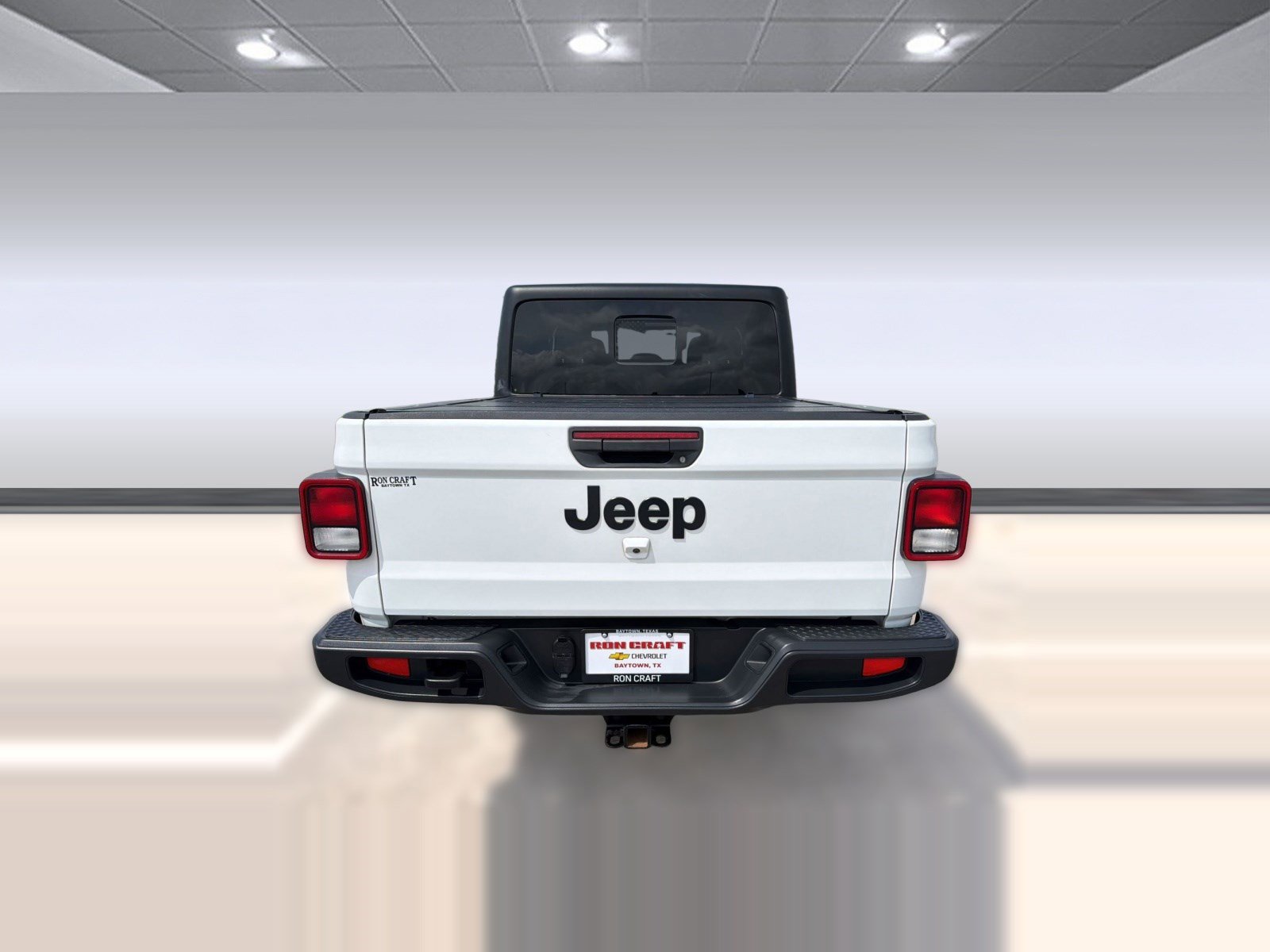 Used 2022 Jeep Gladiator Willys AWD/4WD image 9