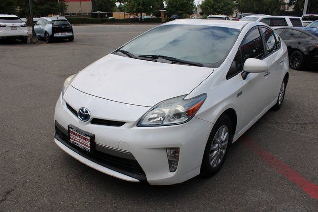 Used 2015 Toyota Prius Prime Plug-In Hybrid image 7