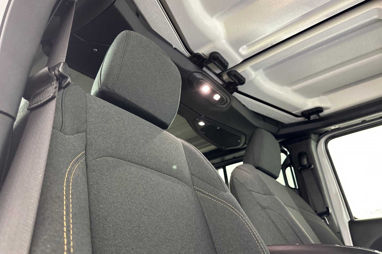 Used 2024 Jeep Wrangler Unlimited w/ Convenience Group image 16