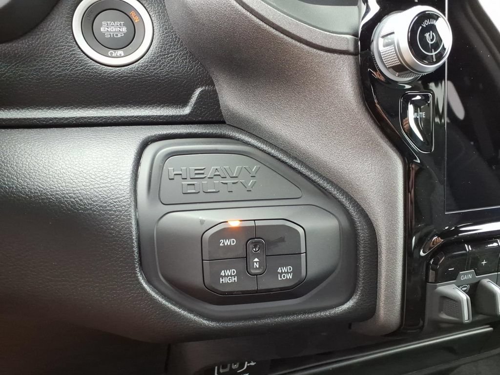 New 2026 RAM 2500 Tradesman AWD/4WD image 17