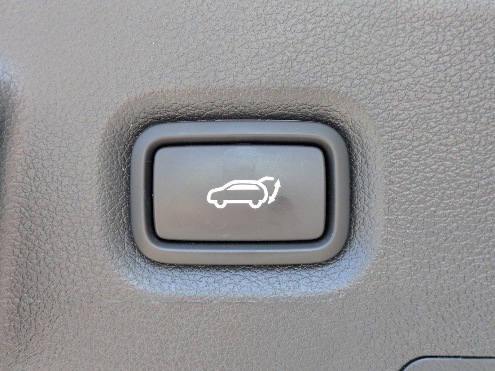 Used 2023 Hyundai Santa Fe Limited image 11