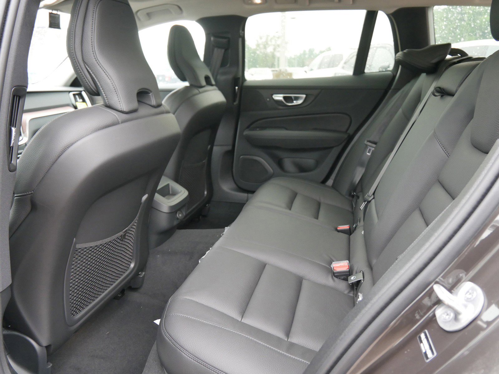 New 2025 Volvo V60 B5 Cross Country Plus w/ Climate Package image 6