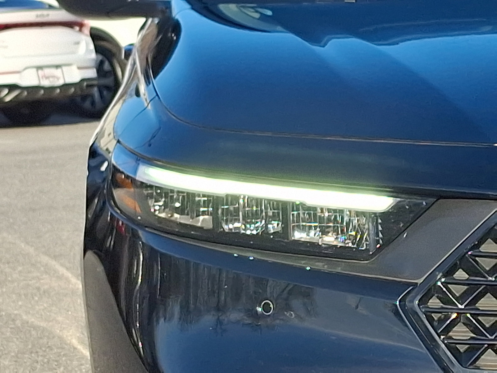 Used 2023 Honda Accord Touring image 9