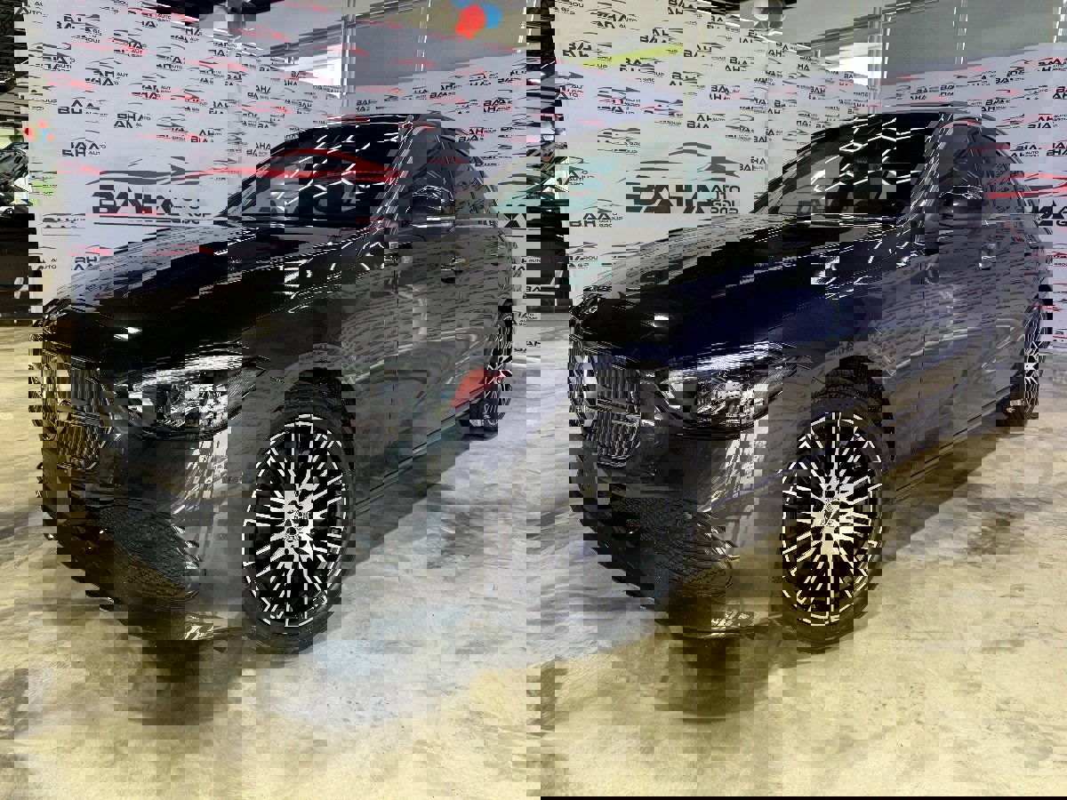 Used 2023 Mercedes-Benz C 300 4MATIC Sedan w/ Exclusive Trim Package image 2