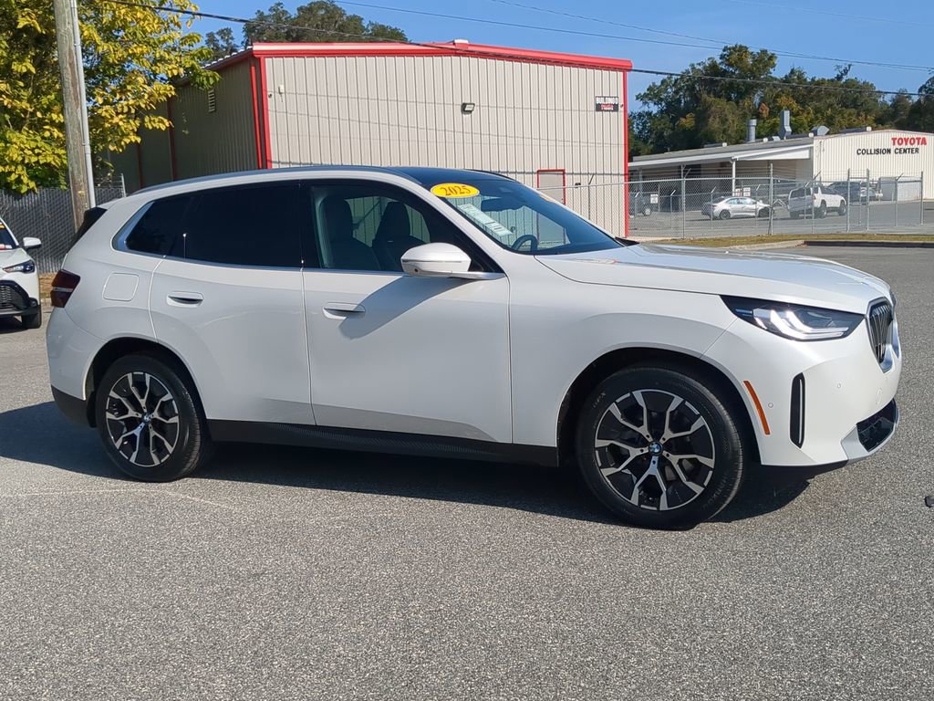 Used 2025 BMW X3 xDrive30i w/ Premium Package image 11