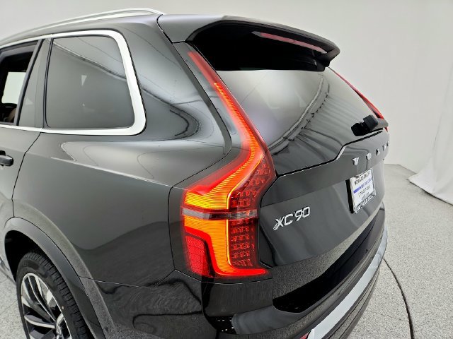 New 2026 Volvo XC90 B6 Plus w/ Protection Package AWD/4WD image 28
