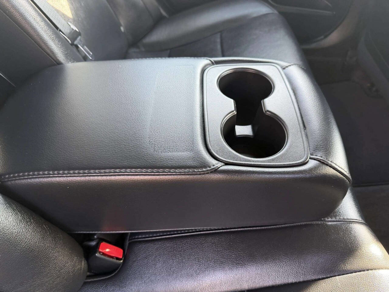 Used 2015 Toyota Avalon XLE image 24