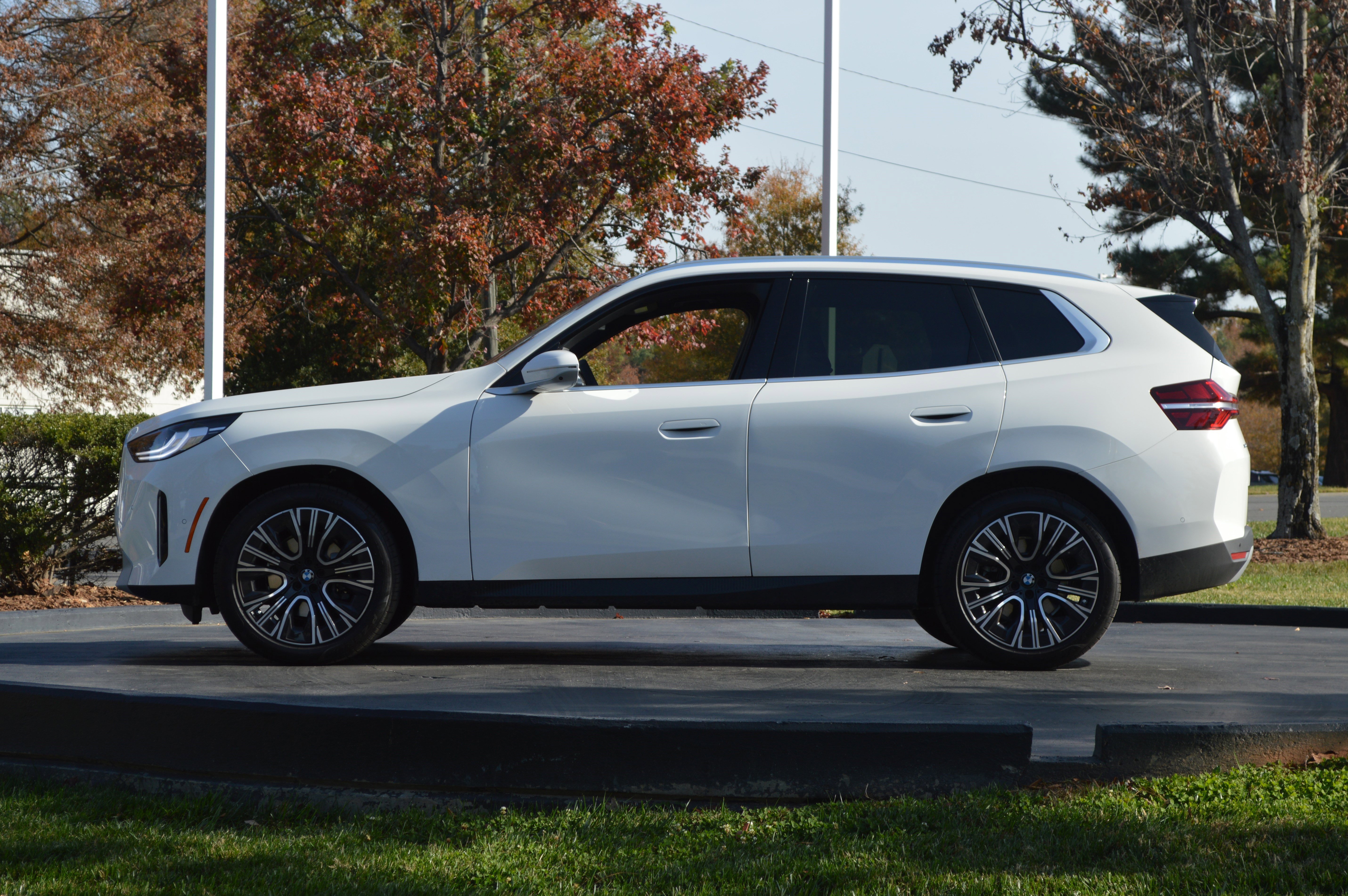 Used 2026 BMW X3 xDrive30 w/ Premium Package image 8