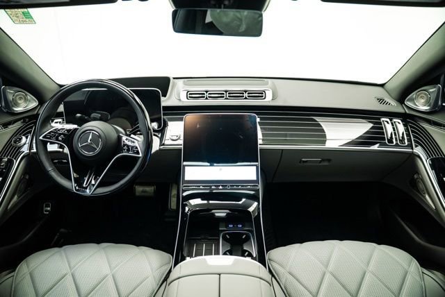 Used 2025 Mercedes-Benz Maybach S 580 4MATIC image 75