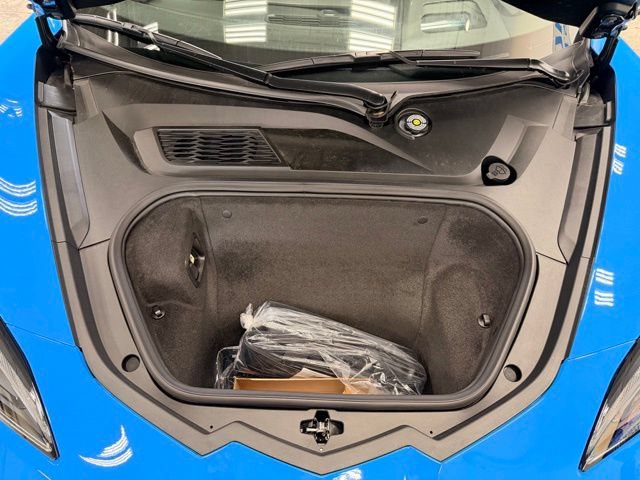 Used 2024 Chevrolet Corvette Stingray Premium Cpe w/ Body-Color Dual Roof Package RWD image 22