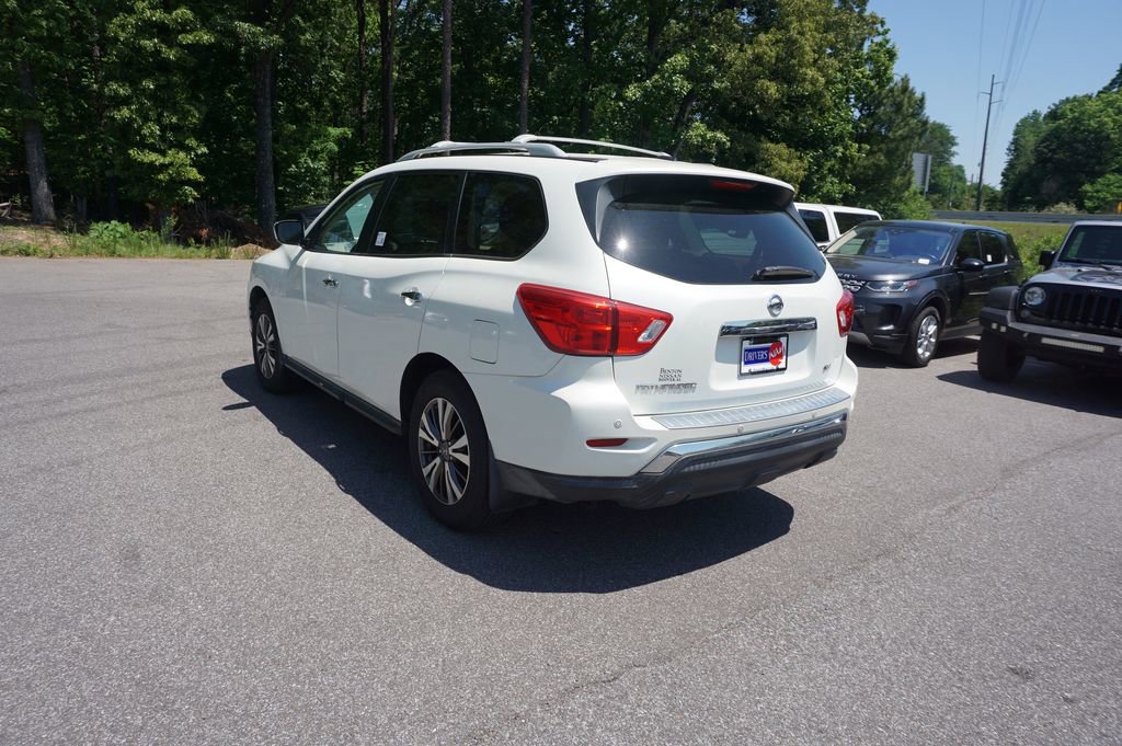 Used 2017 Nissan Pathfinder SV FWD image 18