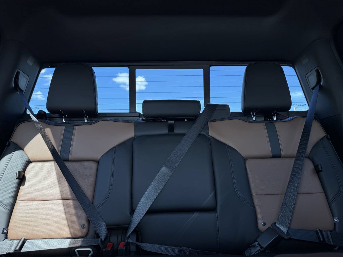 Used 2019 Chevrolet Silverado 1500 High Country w/ Technology Package AWD/4WD image 19
