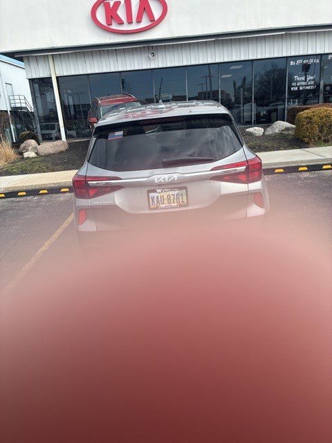 Used 2023 Kia Seltos LX image 11