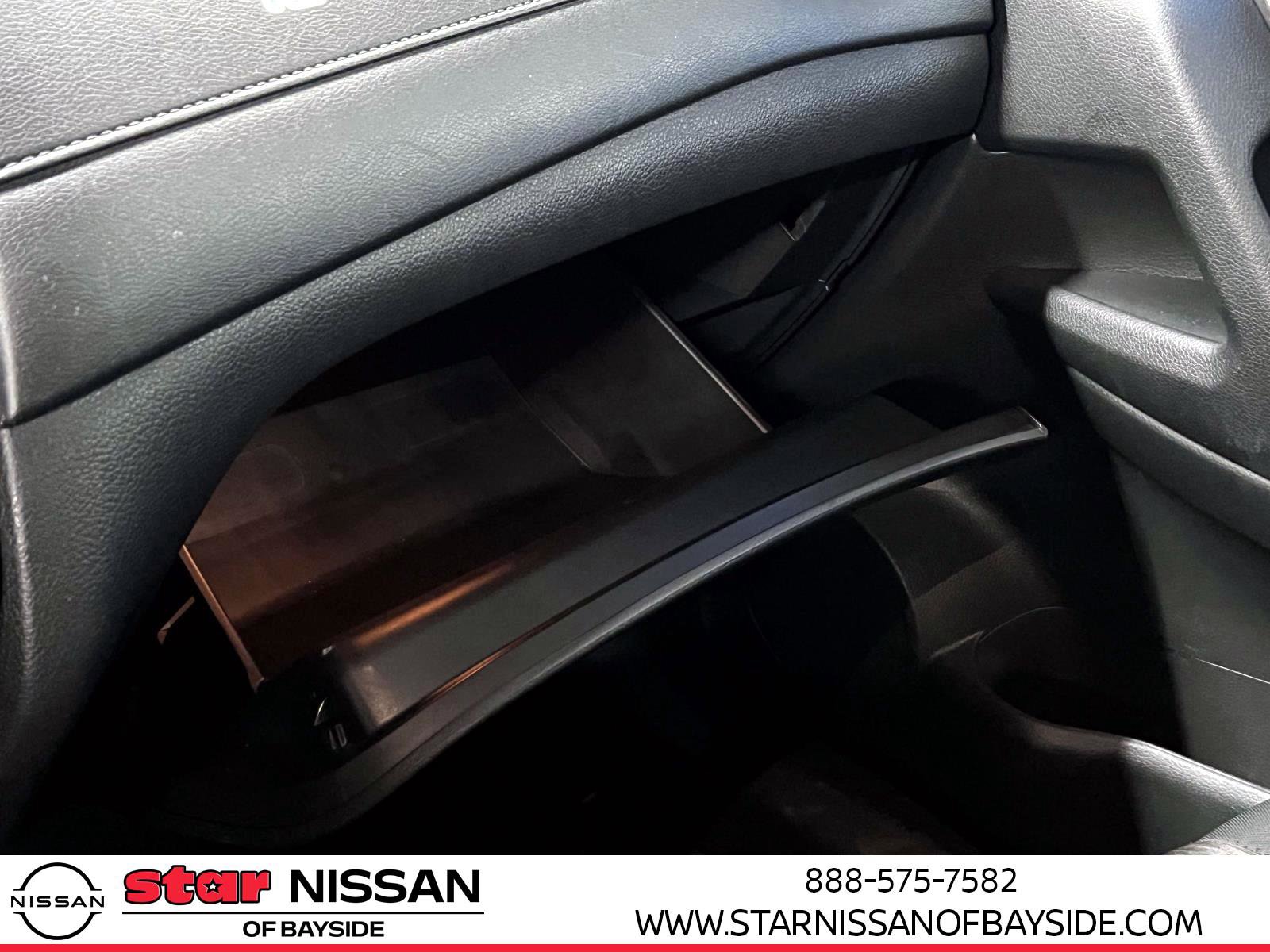 Used 2020 Nissan Rogue S image 29