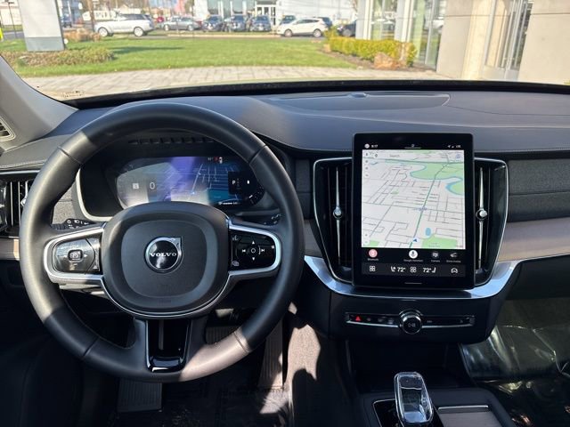 Used 2025 Volvo XC90 B6 Plus image 21
