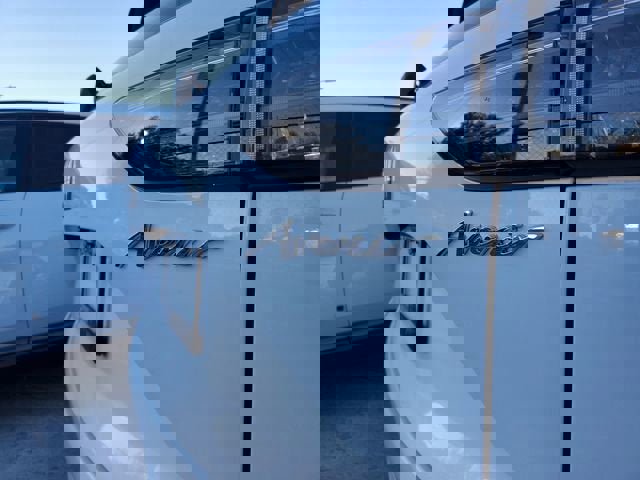 New 2026 Buick Envision Avenir image 9