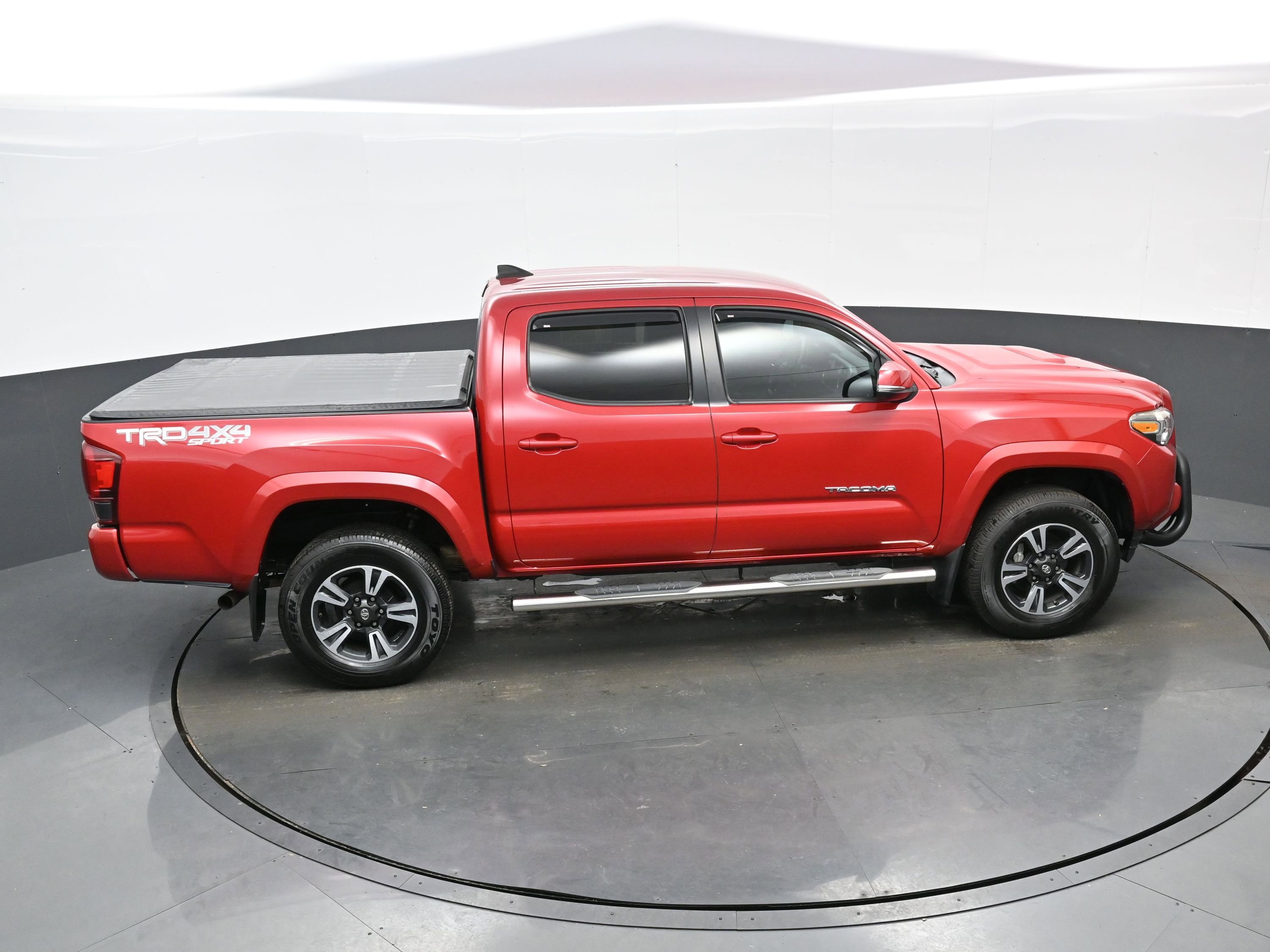 Used 2019 Toyota Tacoma TRD Sport image 39