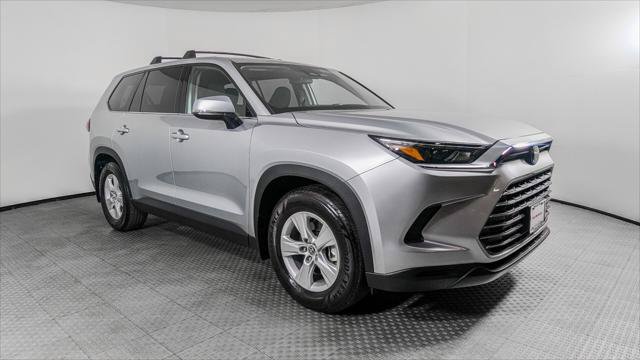 Used 2025 Toyota Grand Highlander FWD image 11