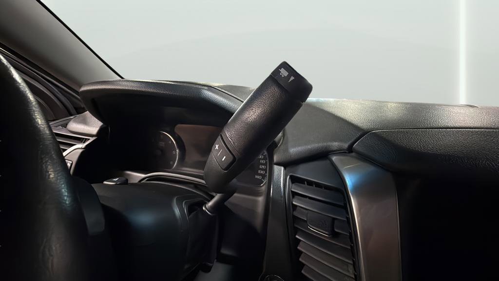 Used 2019 Chevrolet Suburban Premier AWD/4WD image 17