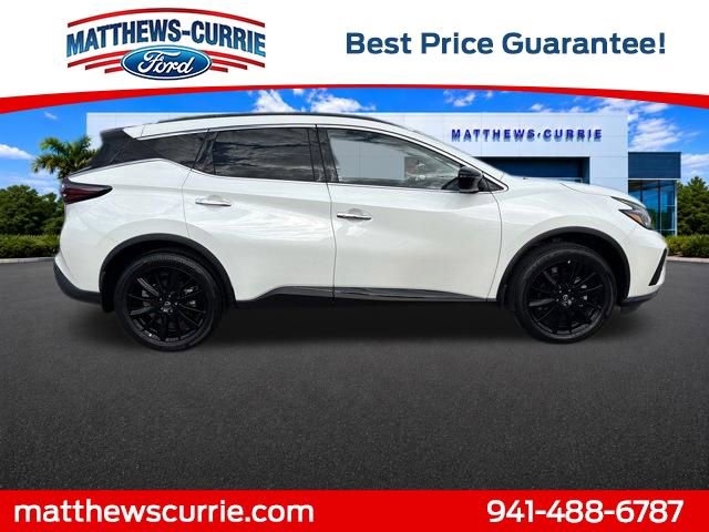 Used 2024 Nissan Murano SV w/ SV Midnight Edition Package FWD image 3